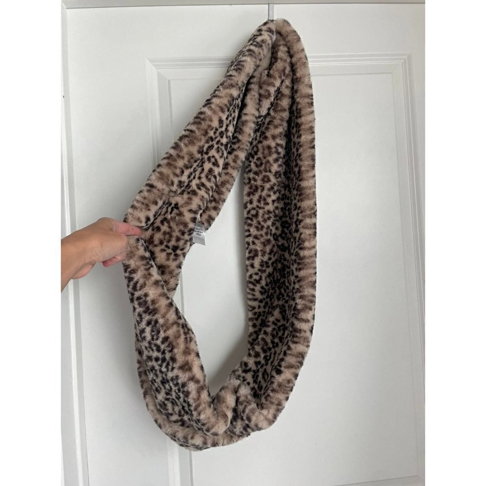 Infinity Scarf - Picture 2 of 3